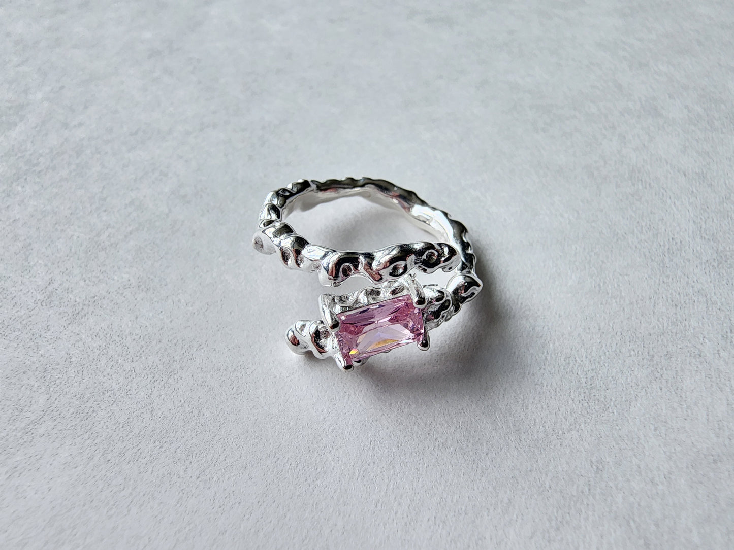 [Ring] Sterling Silver Open Cross Band Ring with Pink Zirconia