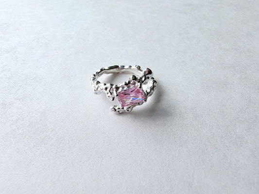 [Ring] Sterling Silver Open Cross Band Ring with Pink Zirconia