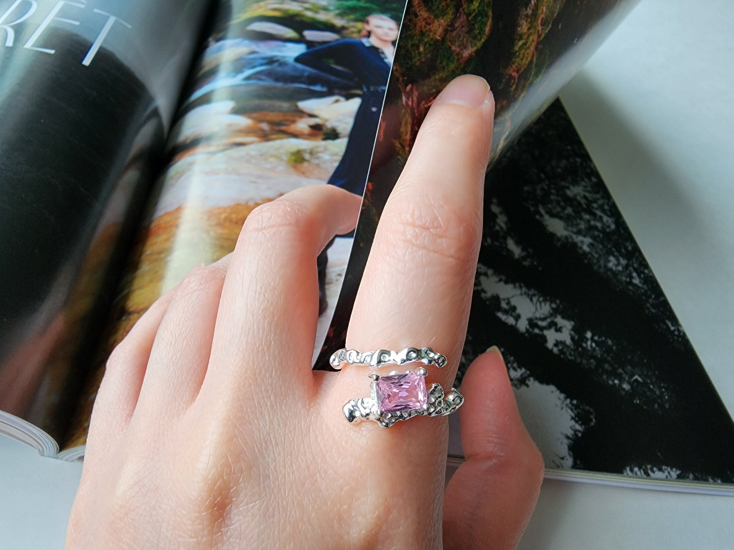 [Ring] Sterling Silver Open Cross Band Ring with Pink Zirconia