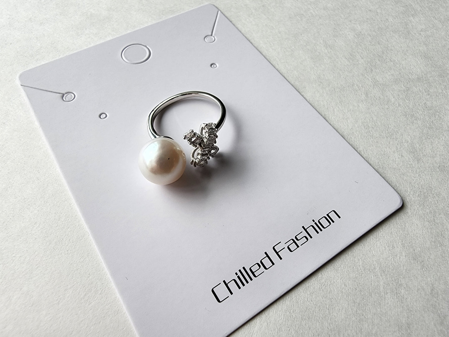 [Ring] Sterling Silver Open Ring with Freshwater Pearl and Zirconia Crossed Lines