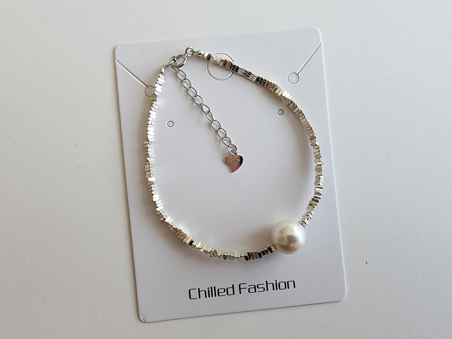 [Bracelet] Elegant Sterling Silver and Freshwater Pearl Bracelet