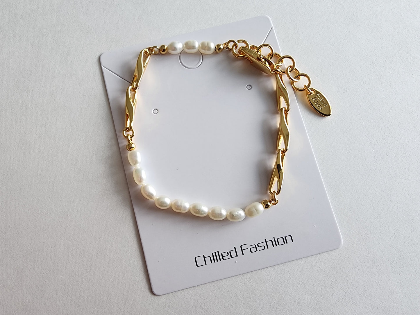 [Bracelet] Elegant Freshwater Pearl and 18K Gold Plated Bracelet