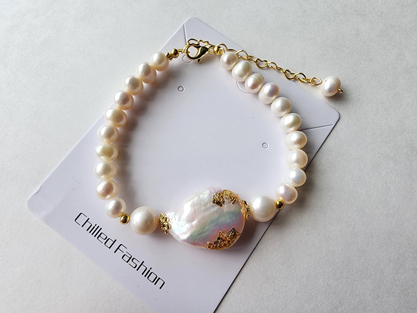 [Bracelet] Gold Foil Baroque Pearl and Freshwater Pearl Bracelet with Gold Plated Brass Accents