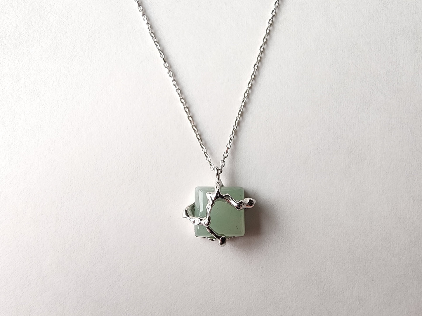 [Necklace] Trendy Jade and Sterling Silver Pendant Necklace