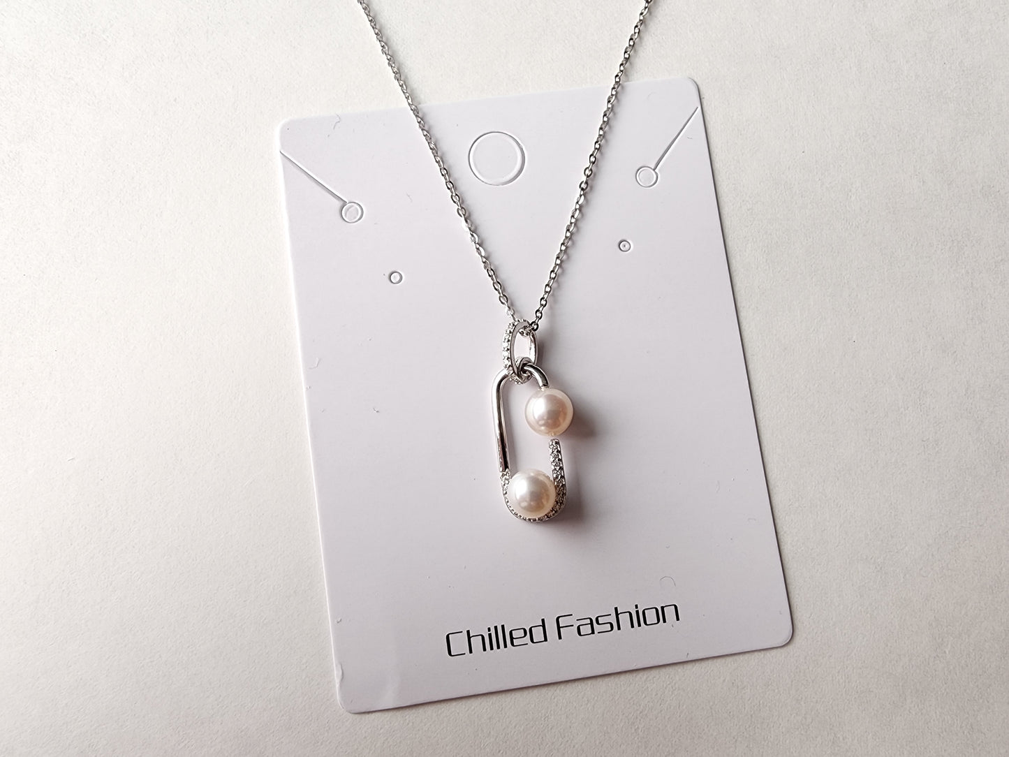 [Necklace] Sterling Silver Paperclip Pendant Necklace with Freshwater Pearls