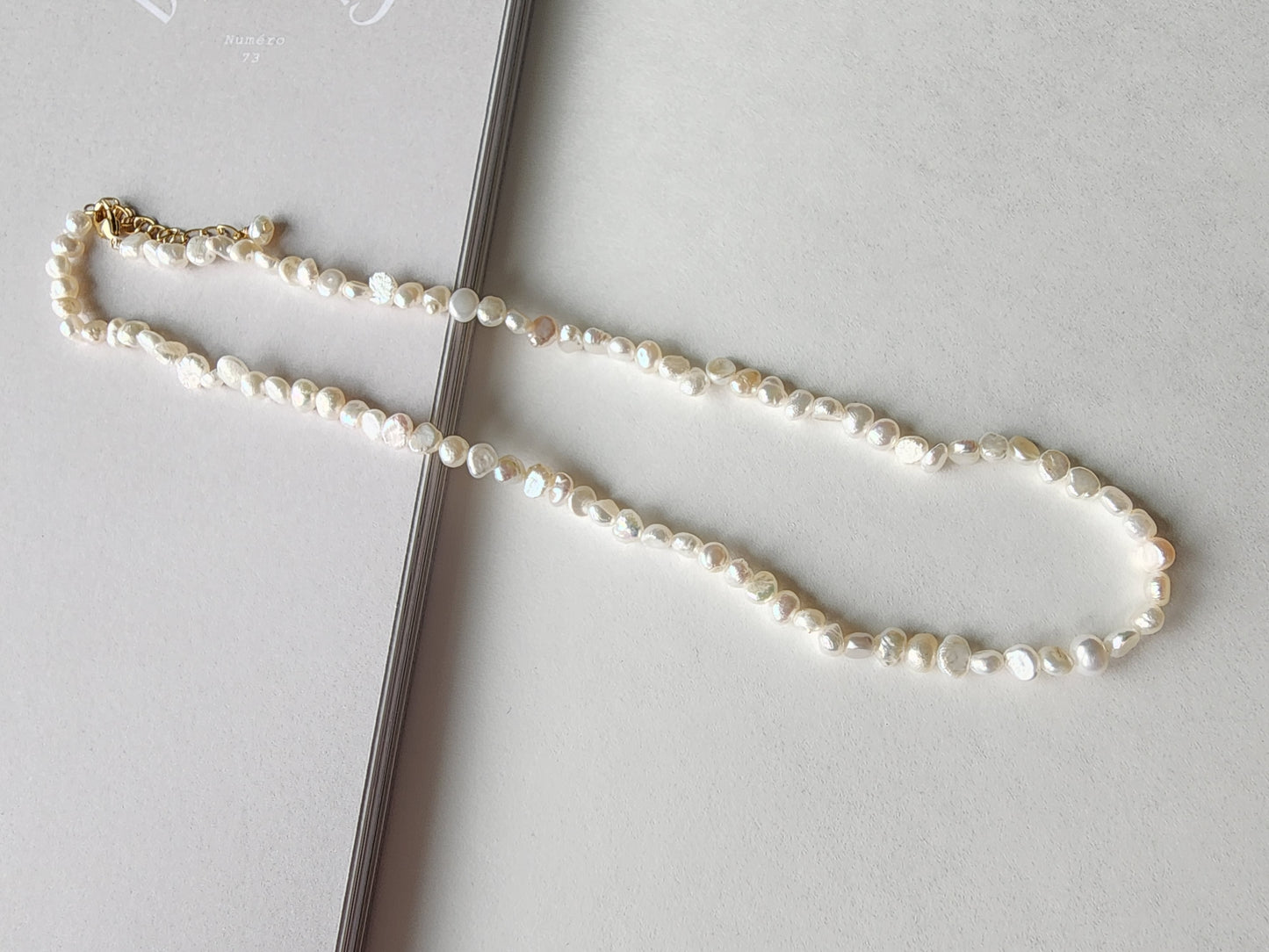 [Necklace] Elegant Baroque Pearl Necklace with Gold-Filled Alloy Details