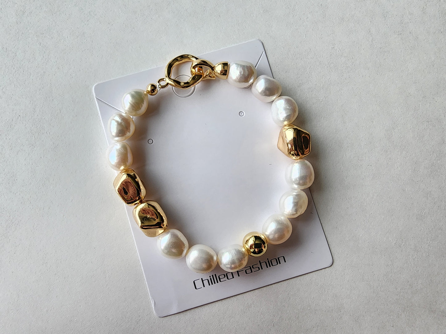 [Bracelet] Gold-Plated Brass Bracelet with Baroque Pearls and Irregular Metal Beads