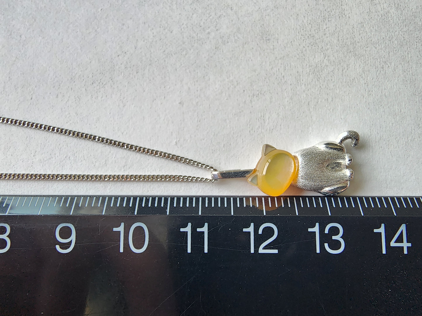 [Necklace] Adorable Sterling Silver and Natural Yellow Shell Cat Pendant Necklace