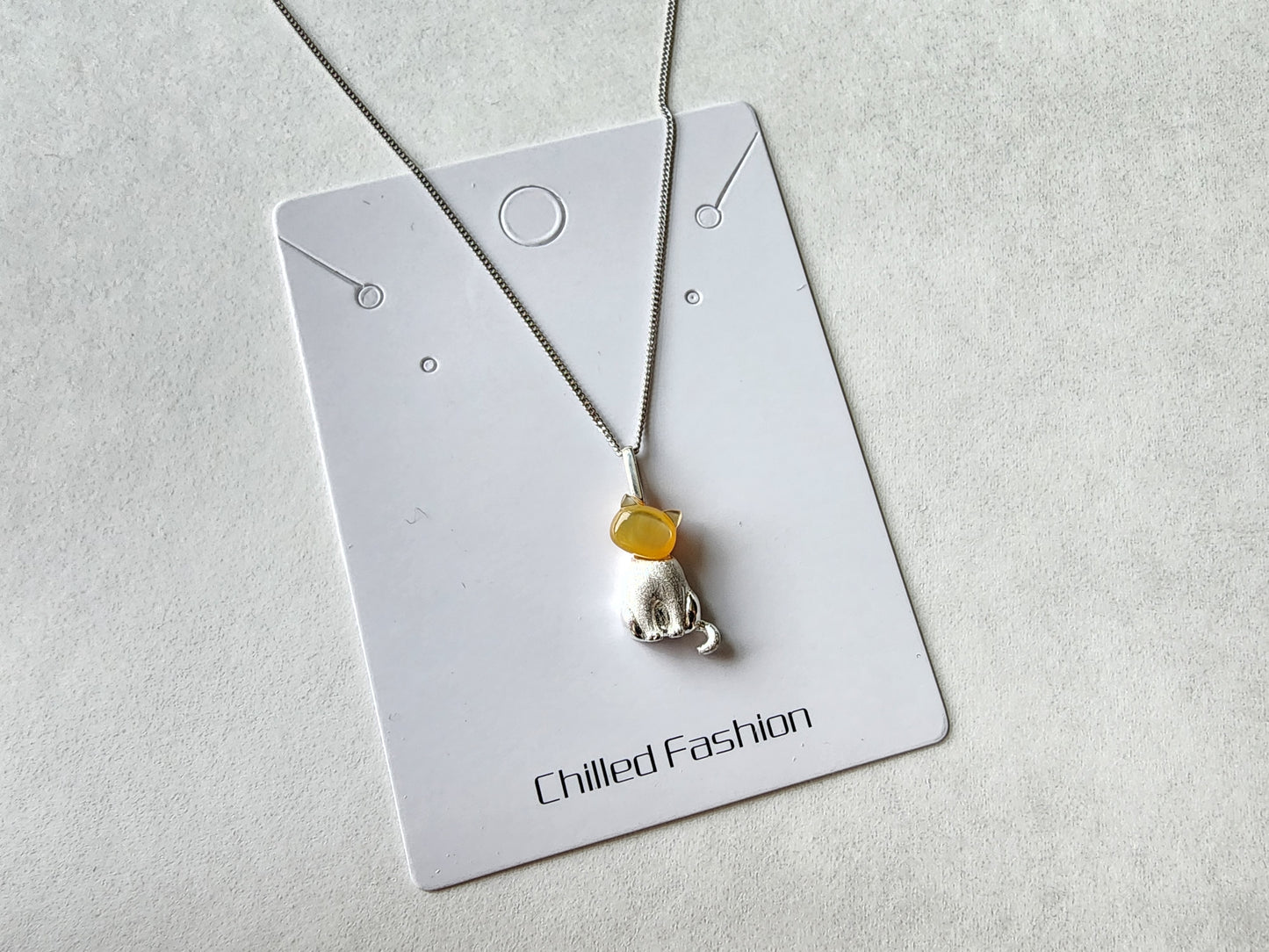 [Necklace] Adorable Sterling Silver and Natural Yellow Shell Cat Pendant Necklace