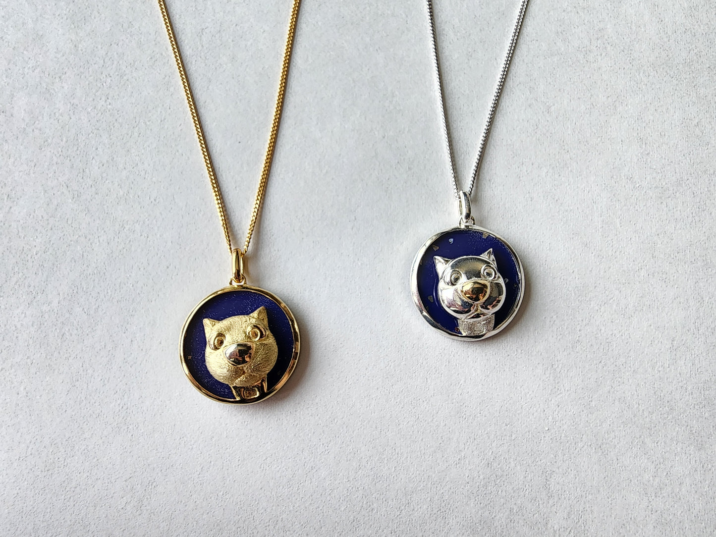 [Necklace] Sterling Silver Cat Selfie Pendant Necklace with Artificial Lapis Lazuli