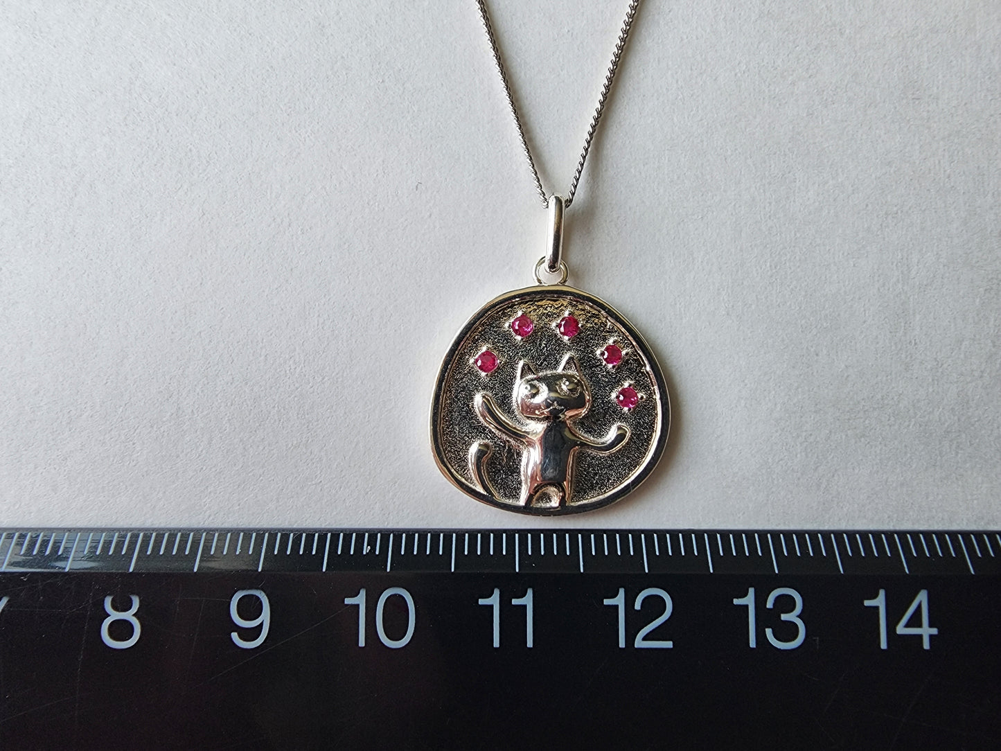 [Necklace] Sterling Silver and Zirconia Cat Variety Show Pendant Necklace