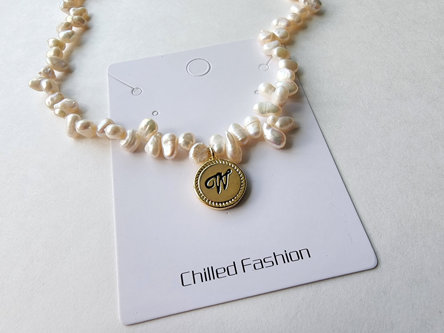 [Necklace] Delicate Baroque Pearl Necklace with Gold-Plated Brass W Pendant