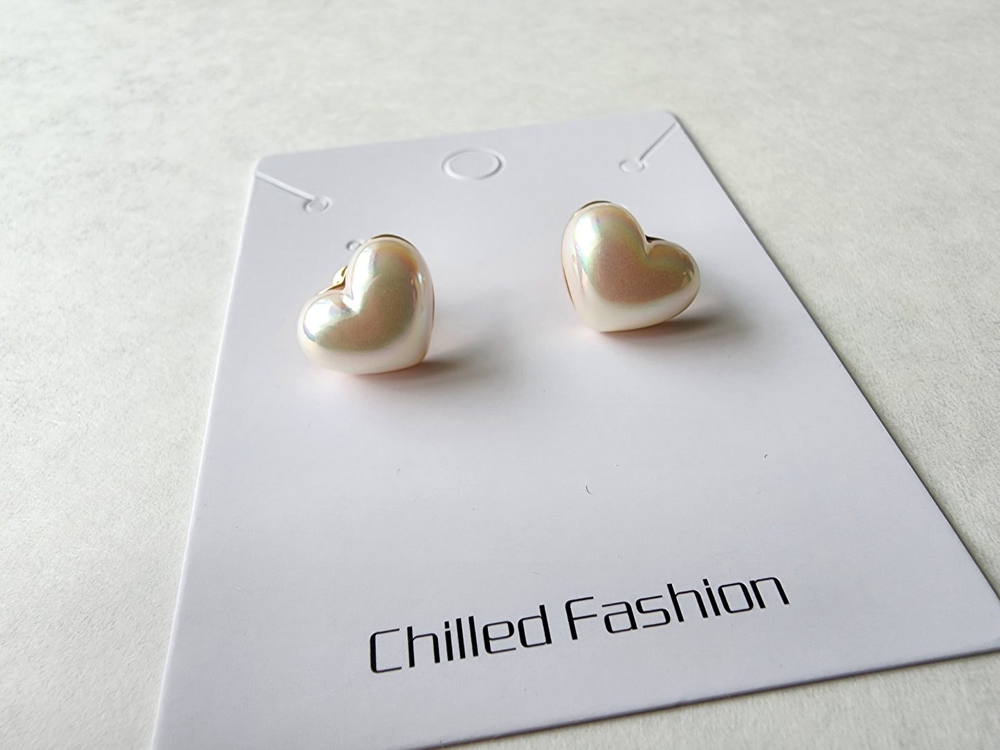 [Earrings] Heart-Shaped Artificial Mabe Pearl Earrings in Sterling Silver - Available in Large and Small Sizes