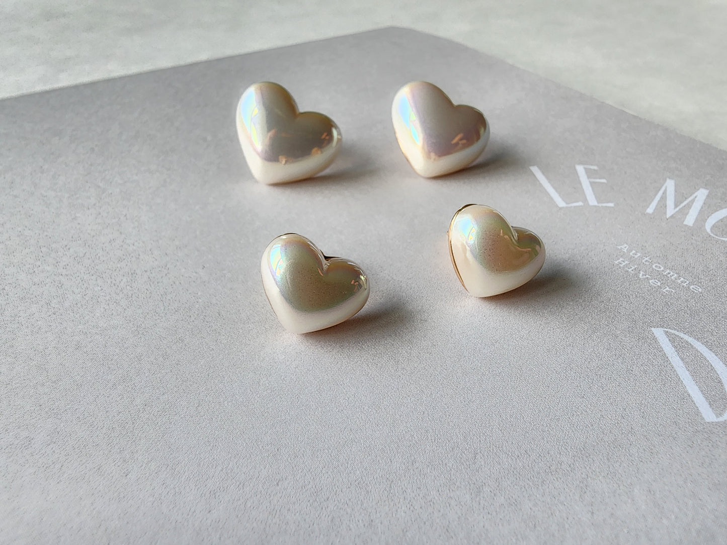 [Earrings] Heart-Shaped Artificial Mabe Pearl Earrings in Sterling Silver - Available in Large and Small Sizes