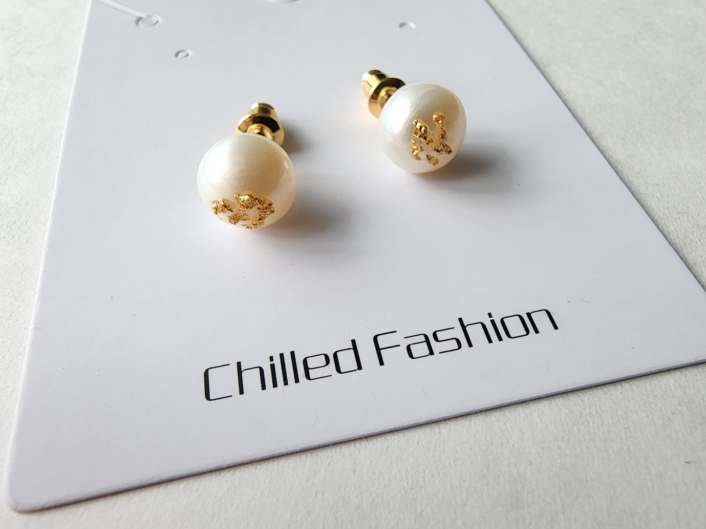 [Earrings] Elegant 8mm Freshwater Pearl Stud Earrings with Gold Foil and Sterling Silver Posts