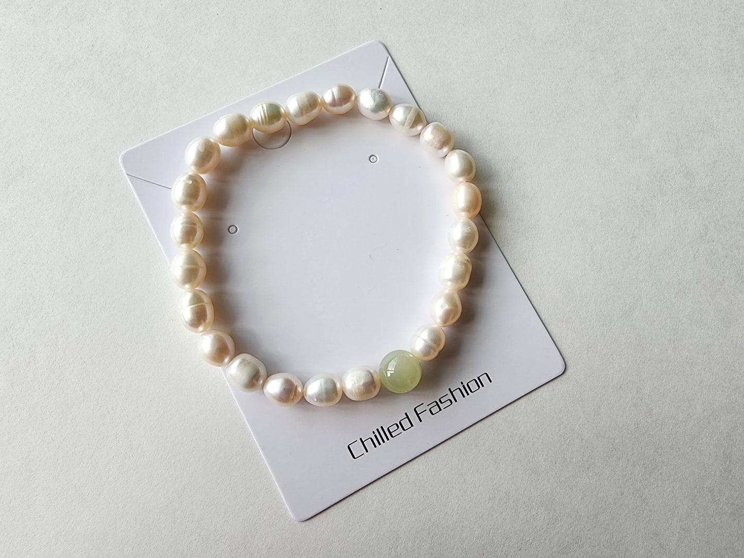 [Bracelet] Elegant Harmony: Freshwater Pearl and Jade Bead Stretch Bracelet