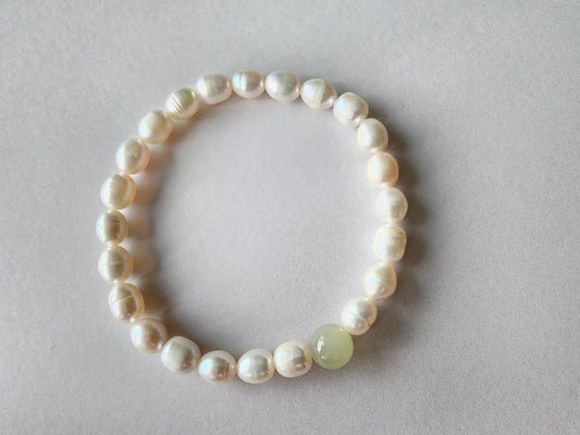 [Bracelet] Elegant Harmony: Freshwater Pearl and Jade Bead Stretch Bracelet