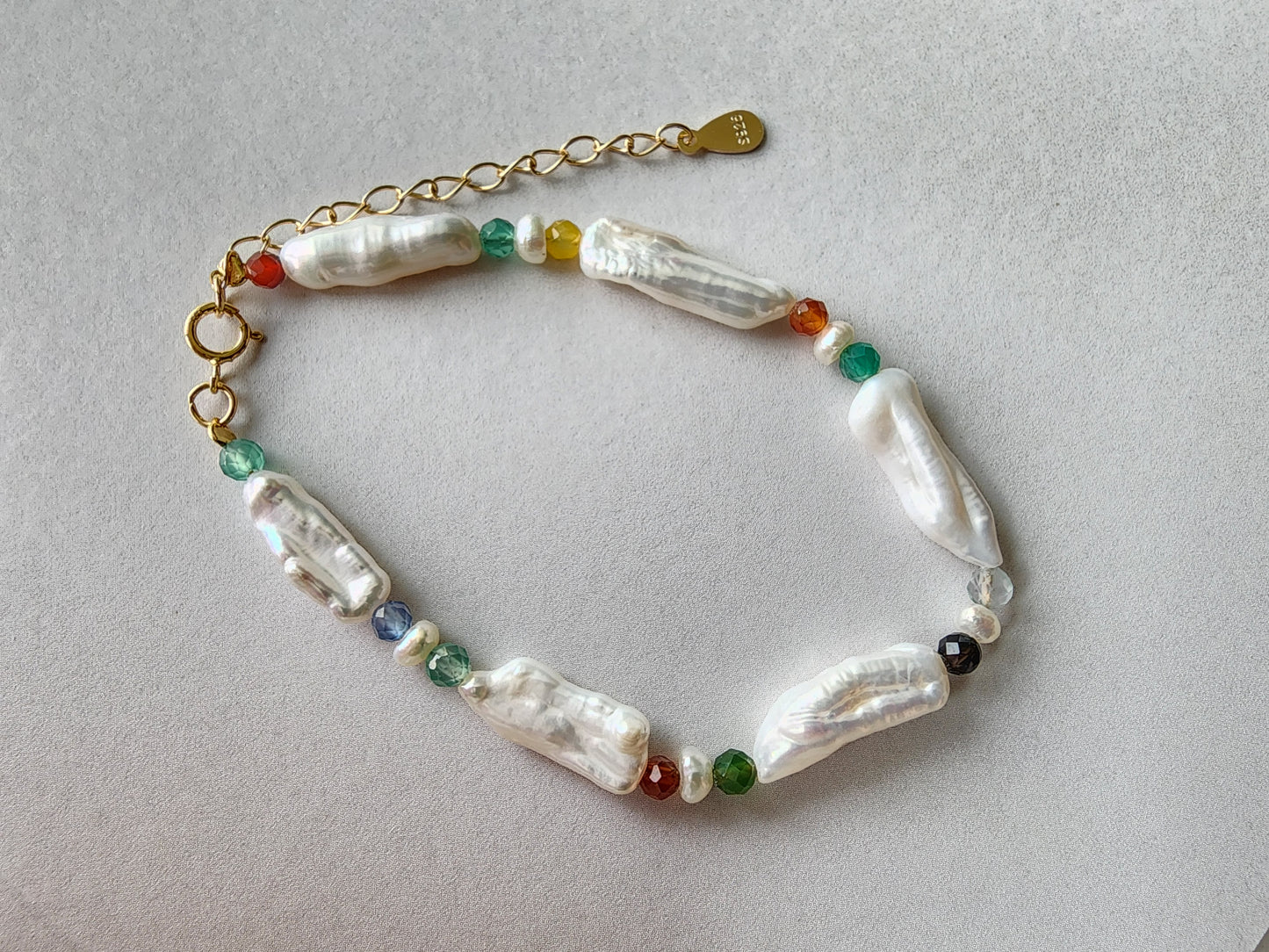 [Bracelet] Enchanting Sterling Silver 925 Bracelet with Lustrous Baroque Pearls and Vibrant Agate Beads