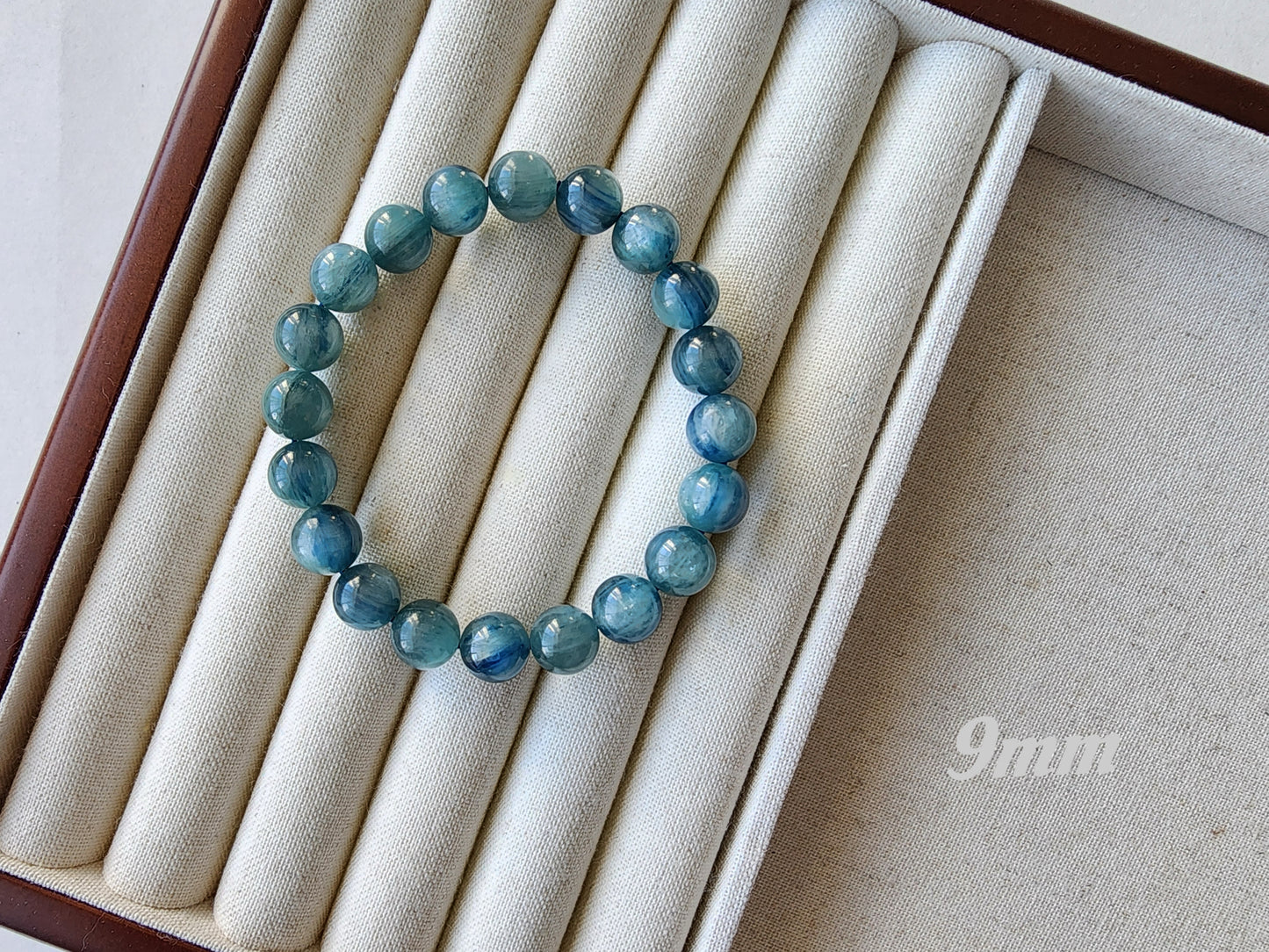 [Bracelet] Elegant Blue-Green Kyanite 蓝绿晶 Gemstone Bracelet - A Touch of Nature’s Beauty