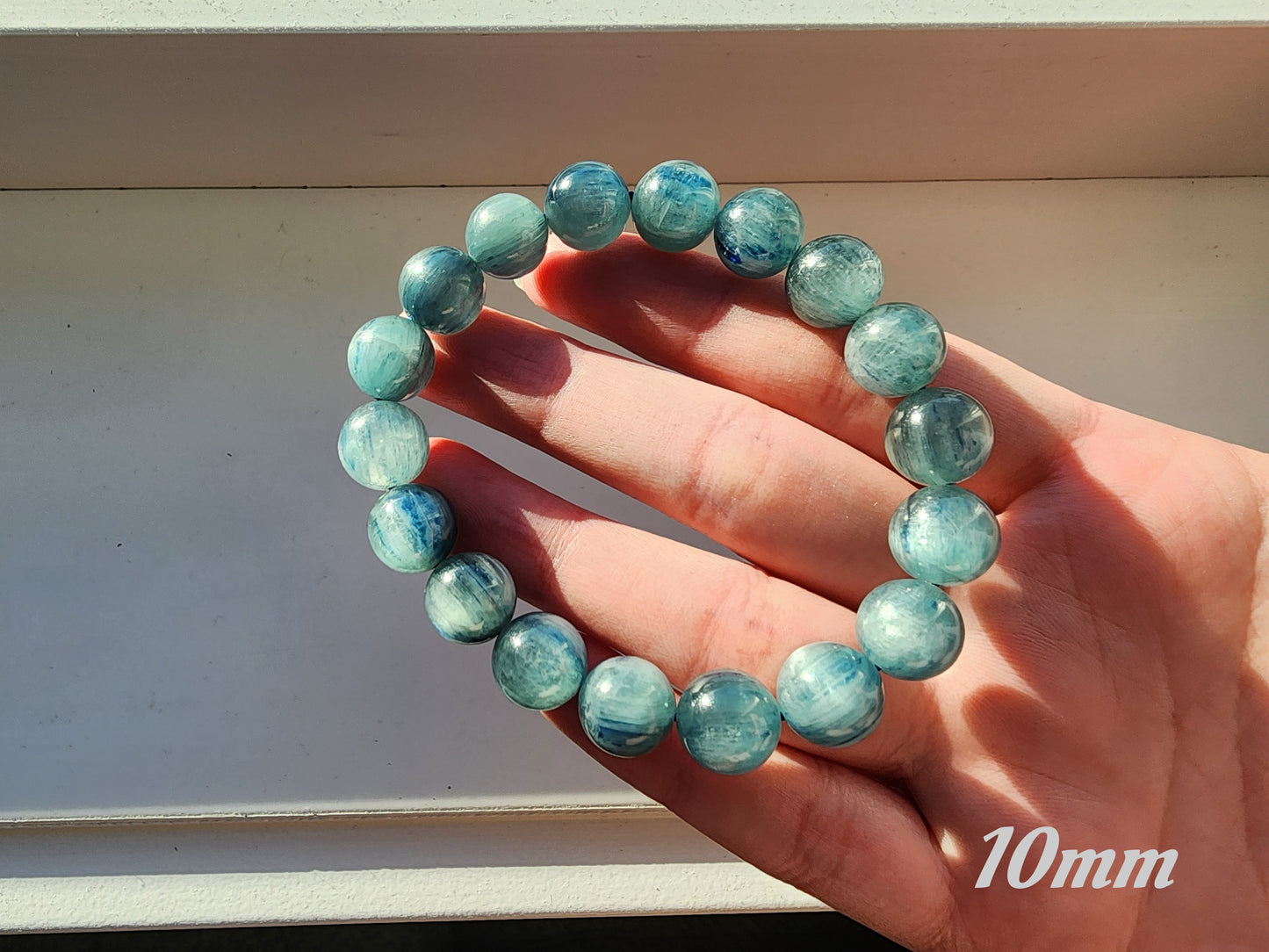 [Bracelet] Elegant Blue-Green Kyanite 蓝绿晶 Gemstone Bracelet - A Touch of Nature’s Beauty