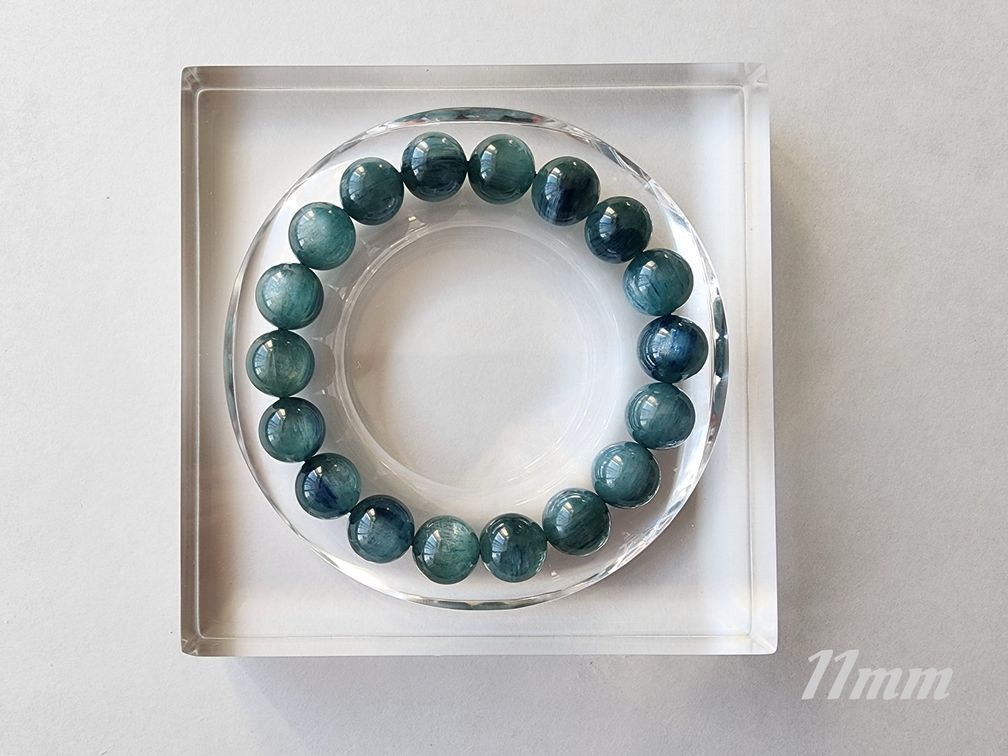 [Bracelet] Elegant Blue-Green Kyanite 蓝绿晶 Gemstone Bracelet - A Touch of Nature’s Beauty