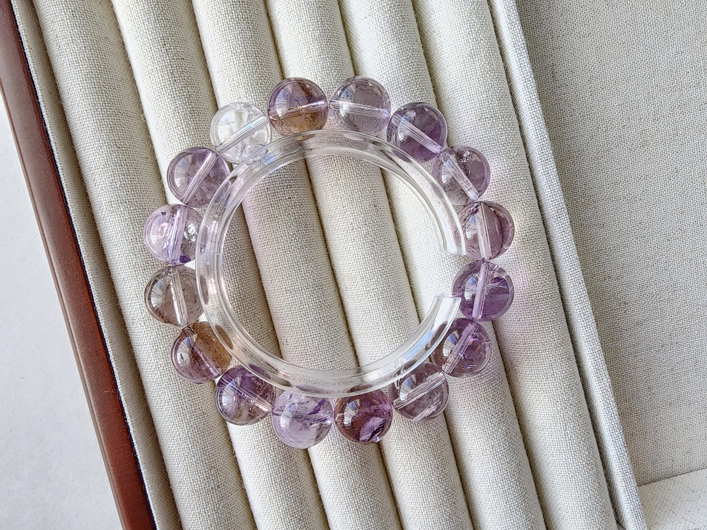 [Bracelet] Gorgeous 13mm Dual-Tone Purple and Yellow Quartz Bracelet - A Unique and Eye-Catching Piece