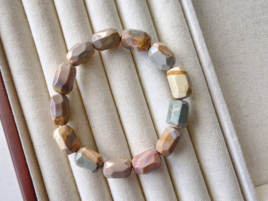 [Bracelet] Elegant Alashan Agate Stretch Bracelet - Earth Toned Faceted Nugget Beads