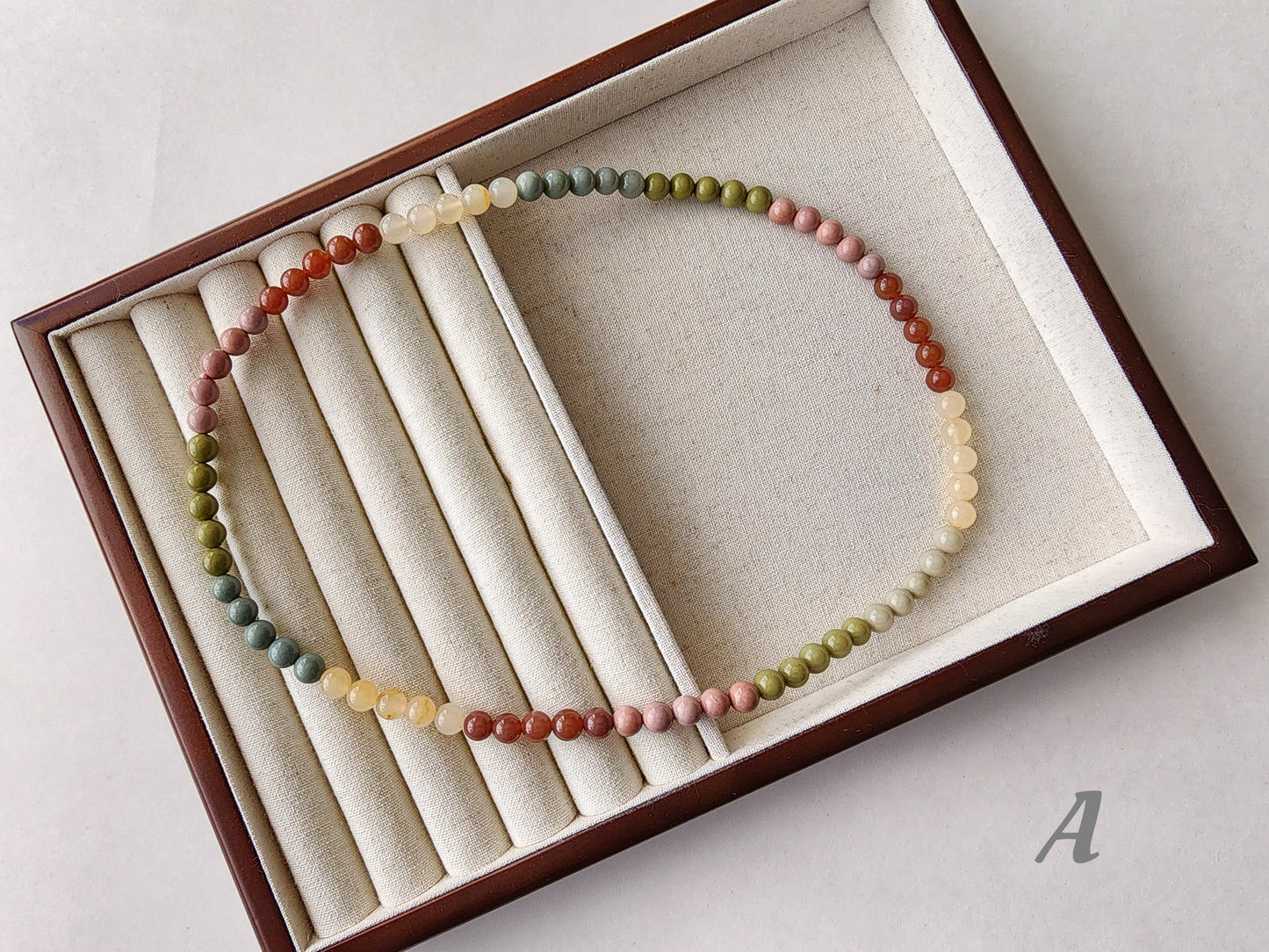 [Bracelet] Tri-Layered 7mm Alashan Agate Bracelet: A Symphony of Colors for Your Wrist