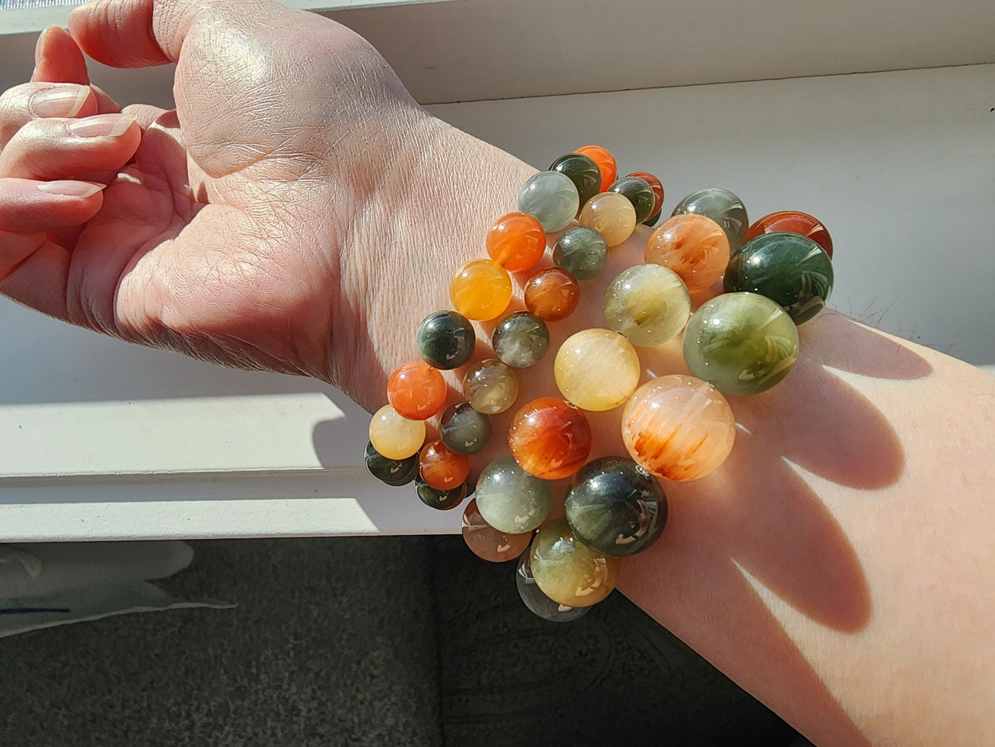 [Bracelet] Unique Harmony: Rabbit Hair Quartz 兔毛 Bracelet with Multicolored Beads