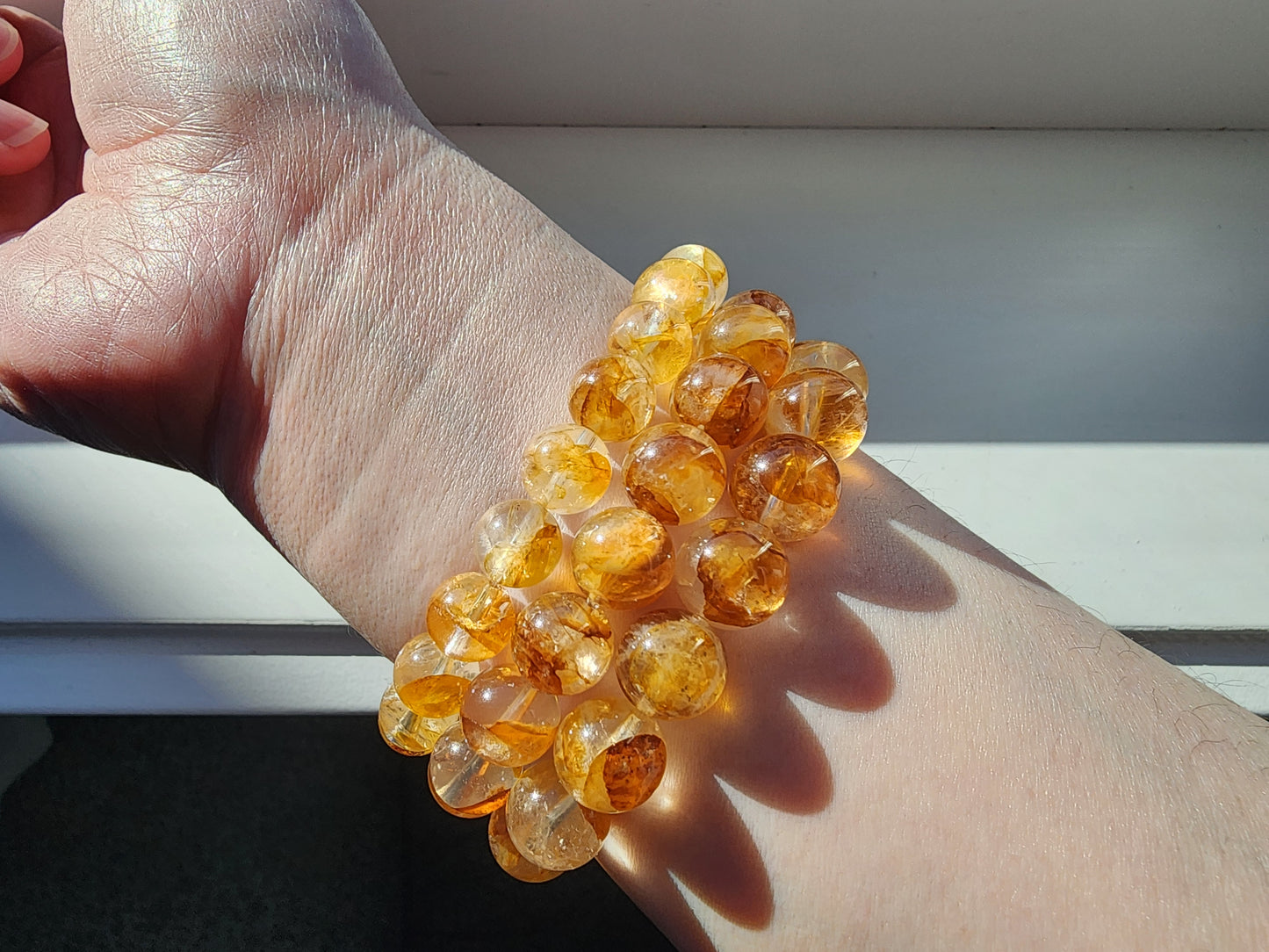 [Bracelet] Golden Healer Hematoid Quartz 蜜蜡胶花 Bracelet