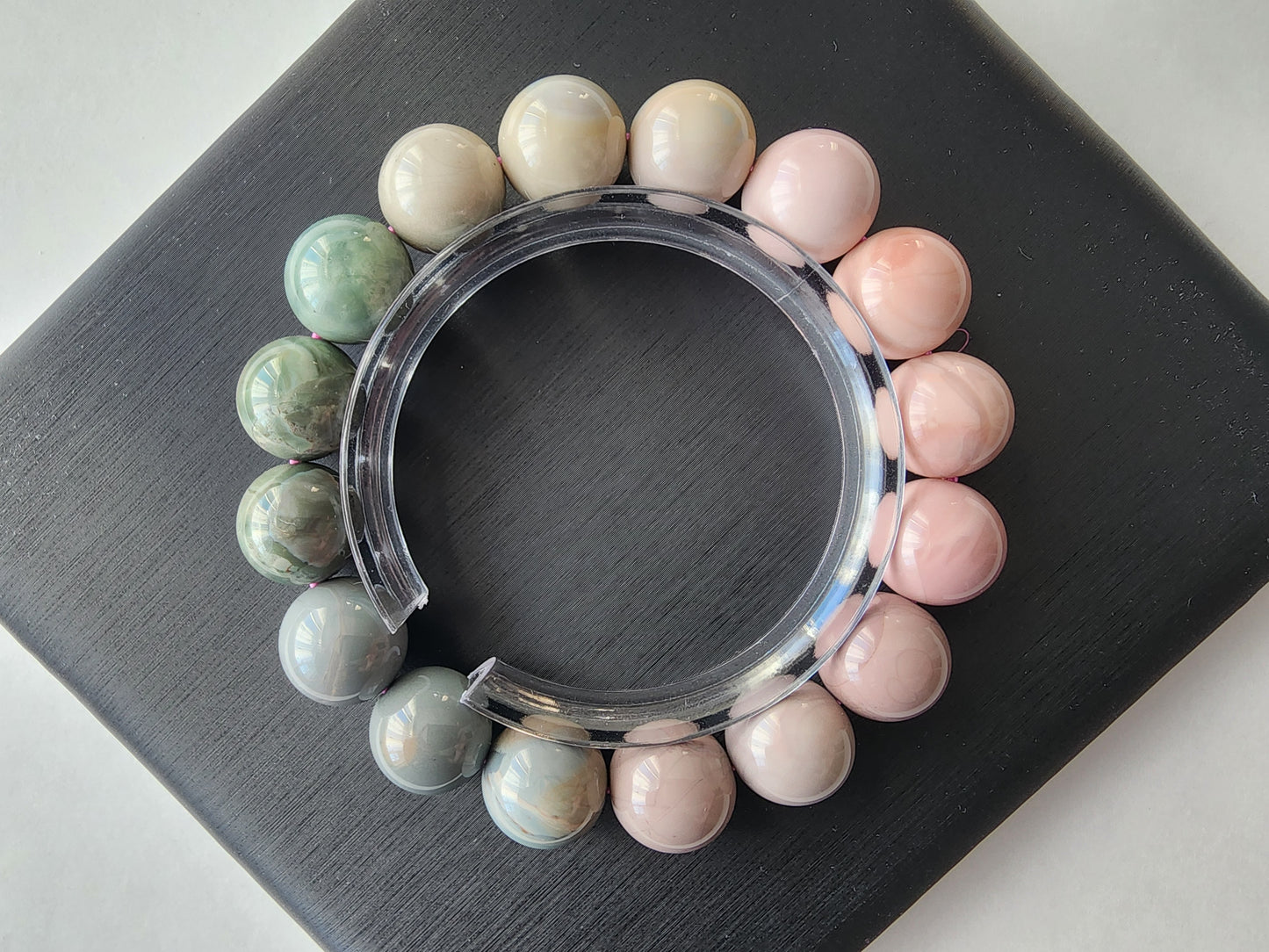 [Bracelet] Radiant Alashan Agate: Handcrafted 13mm Beaded Bracelet