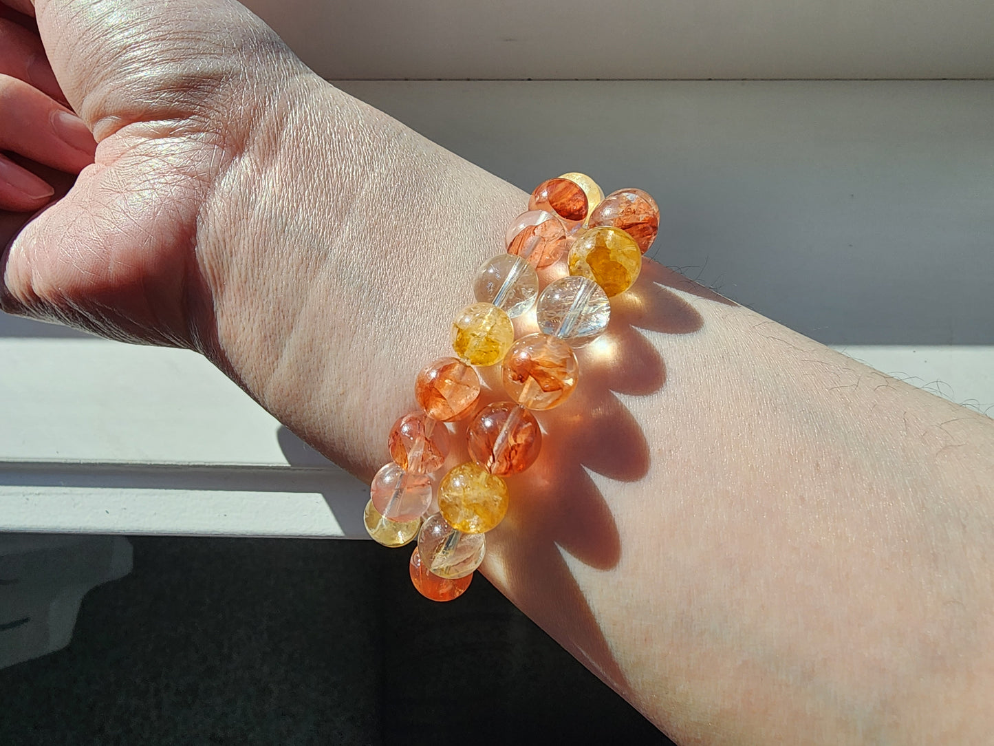 [Bracelet] Harmony in Red and Gold: Hematoid Quartz 锦鲤色胶花 Round Bead Bracelet