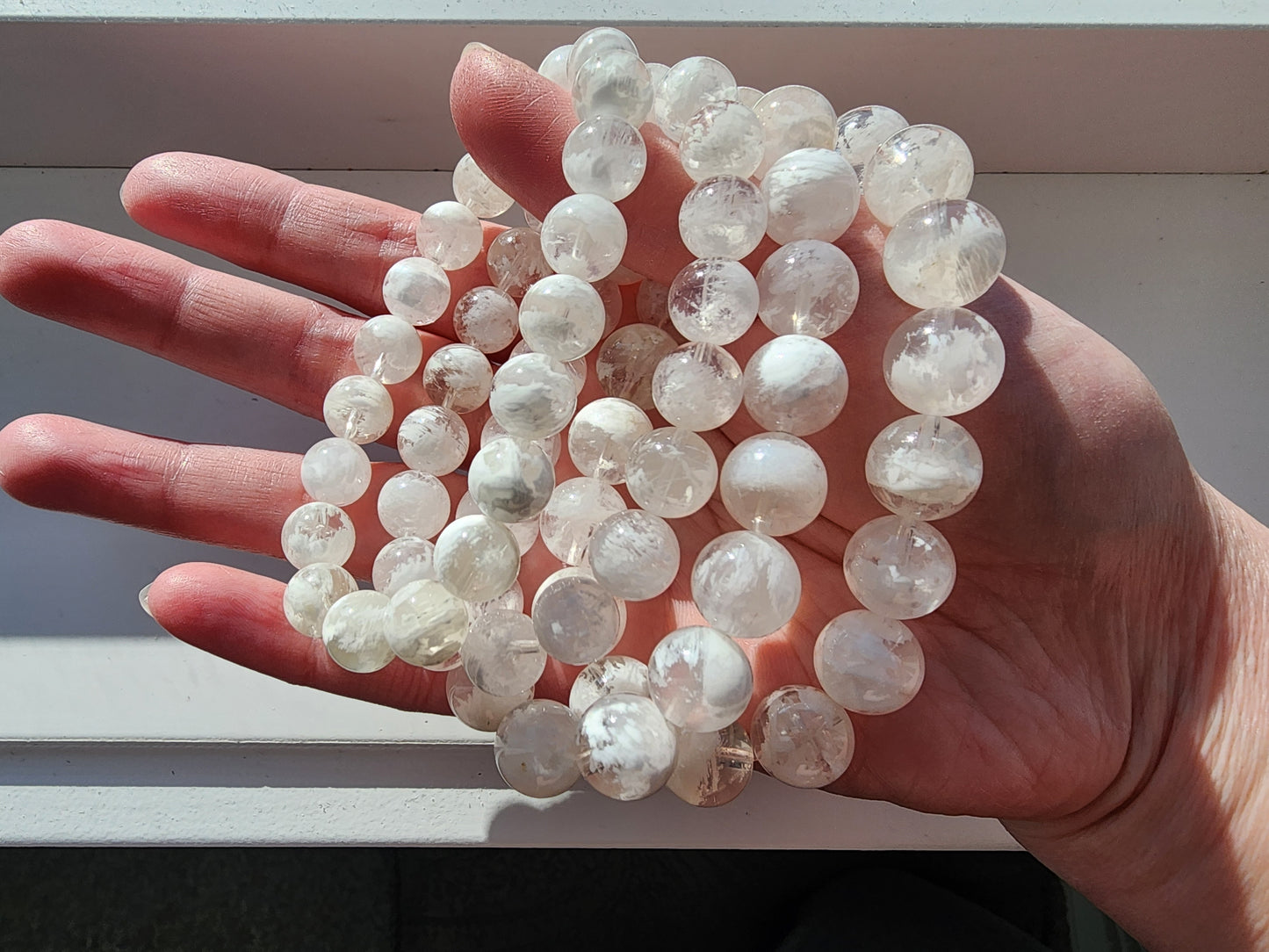 [Bracelet] Your Inner Snowstorm: Calming Round Bead Snowflake Quartz Bracelet