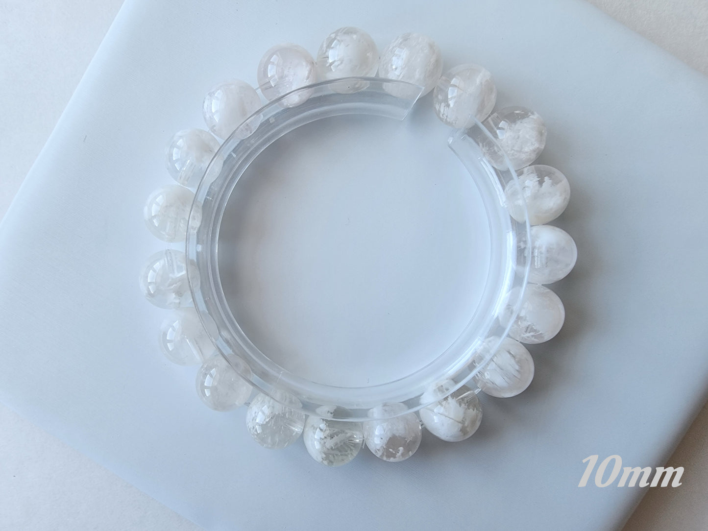 [Bracelet] Your Inner Snowstorm: Calming Round Bead Snowflake Quartz Bracelet