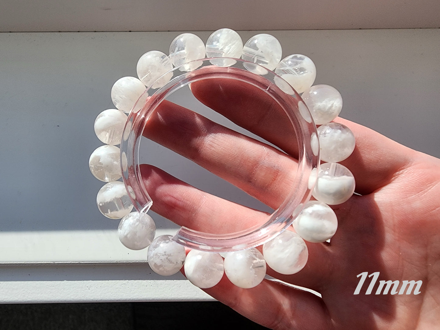 [Bracelet] Your Inner Snowstorm: Calming Round Bead Snowflake Quartz Bracelet