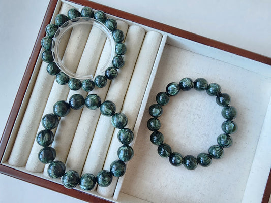 [Bracelet] Genuine Seraphinite 绿龙晶 Gemstone Bracelet: Earth's Energy on Your Wrist