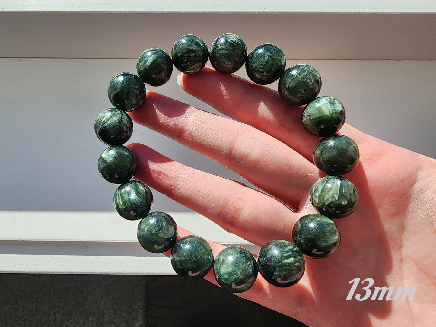 [Bracelet] Genuine Seraphinite 绿龙晶 Gemstone Bracelet: Earth's Energy on Your Wrist