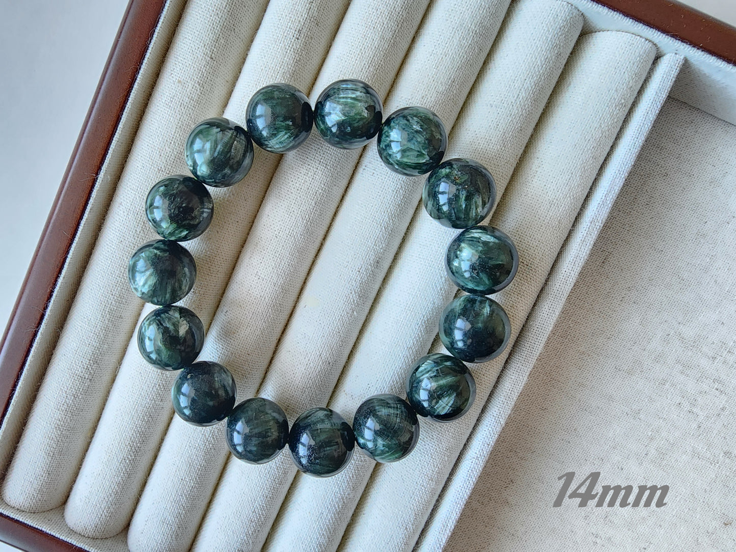 [Bracelet] Genuine Seraphinite 绿龙晶 Gemstone Bracelet: Earth's Energy on Your Wrist