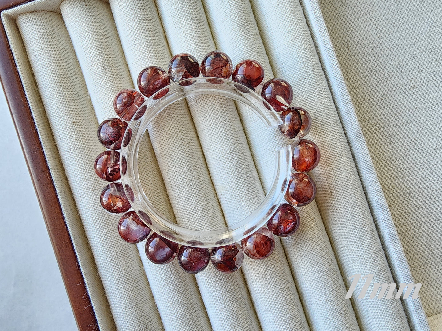 [Bracelet] Oxblood Red Hematoid Quartz 牛血红胶花 Beaded Bracelet