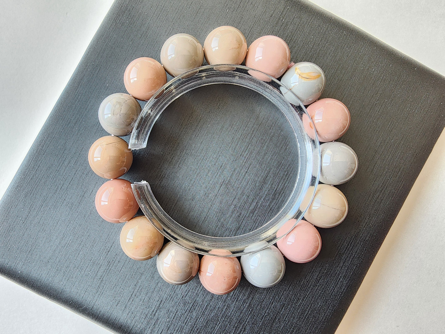 [Bracelet] Pastel Harmony: 13mm Alashan Agate Beaded Bracelet