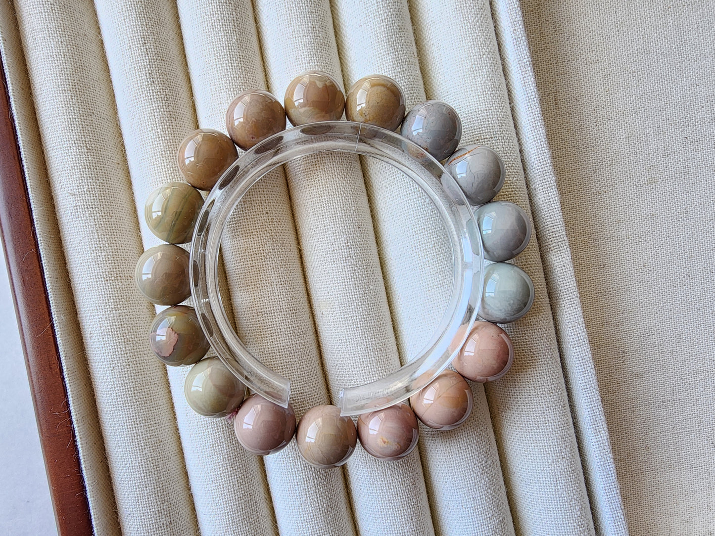 [Bracelet] Alashan Elegance: 12mm Agate Bead Bracelet