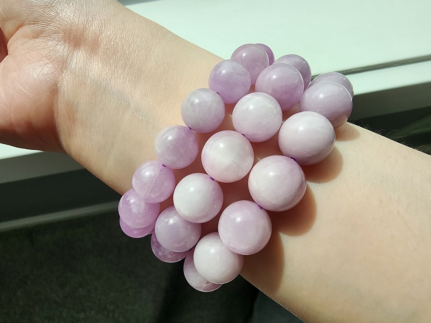 [Bracelet] Lilac Dreams: Natural Kunzite 紫锂辉 Beaded Bracelet