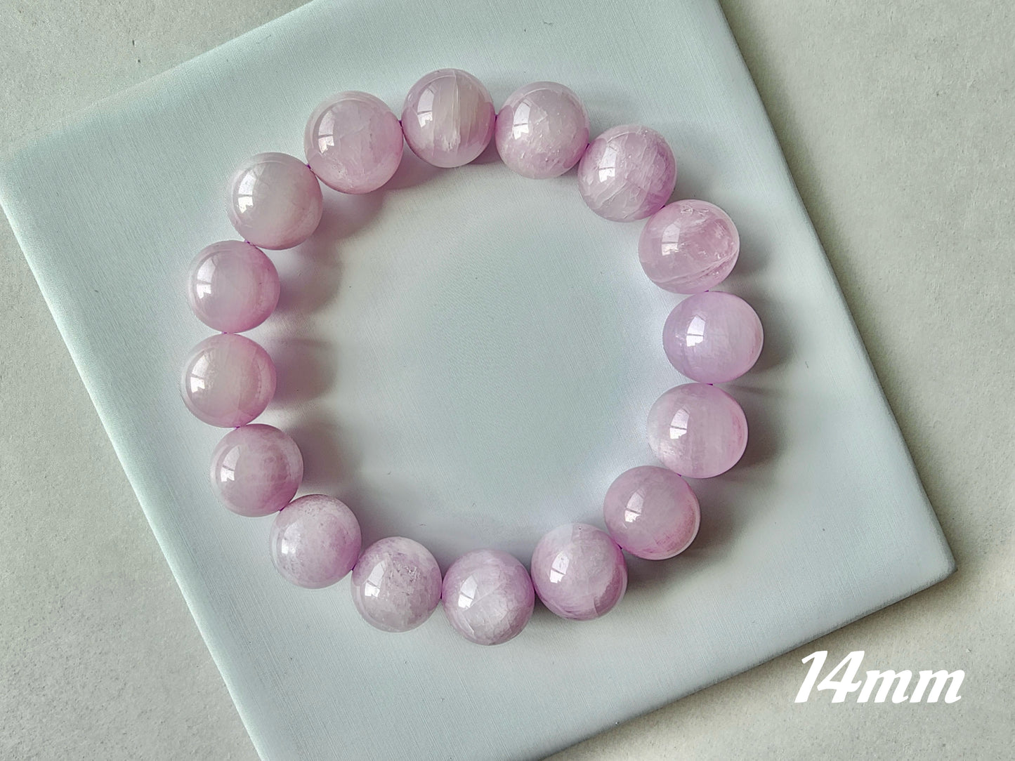 [Bracelet] Lilac Dreams: Natural Kunzite 紫锂辉 Beaded Bracelet