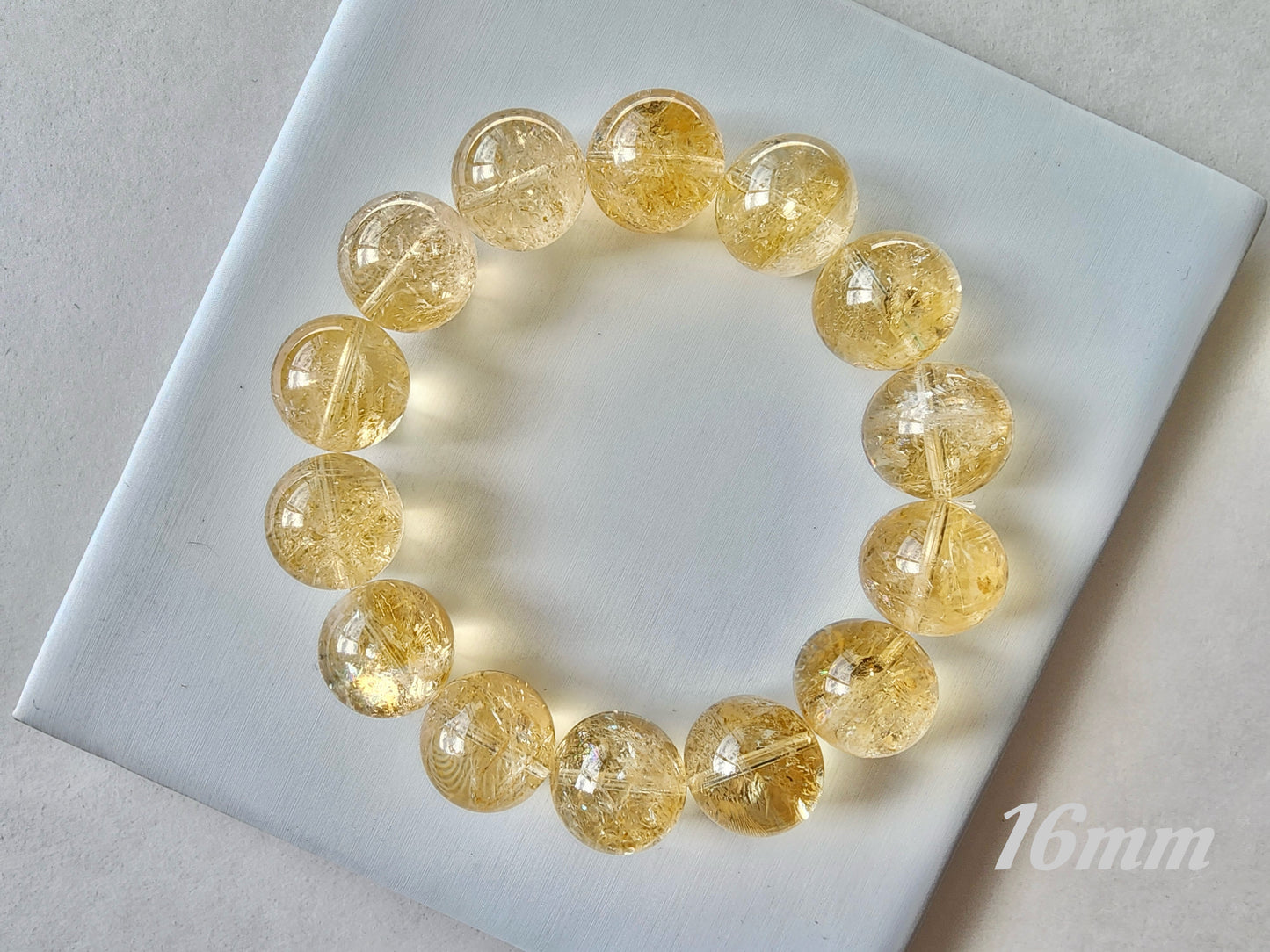 [Bracelet] Sparkling Citrine Bracelet: A Touch of Sunshine for Your Wrist