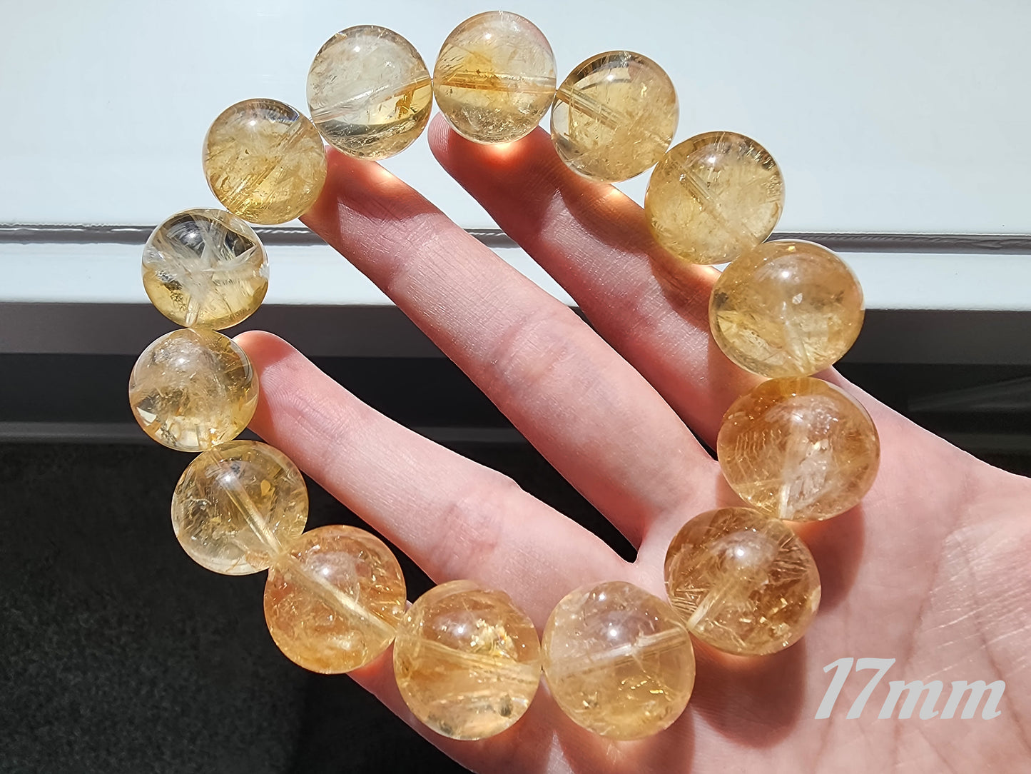 [Bracelet] Sparkling Citrine Bracelet: A Touch of Sunshine for Your Wrist