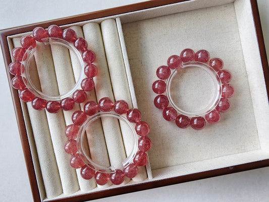 [Bracelet] Embrace Your Inner Spark: Strawberry Quartz Bracelet