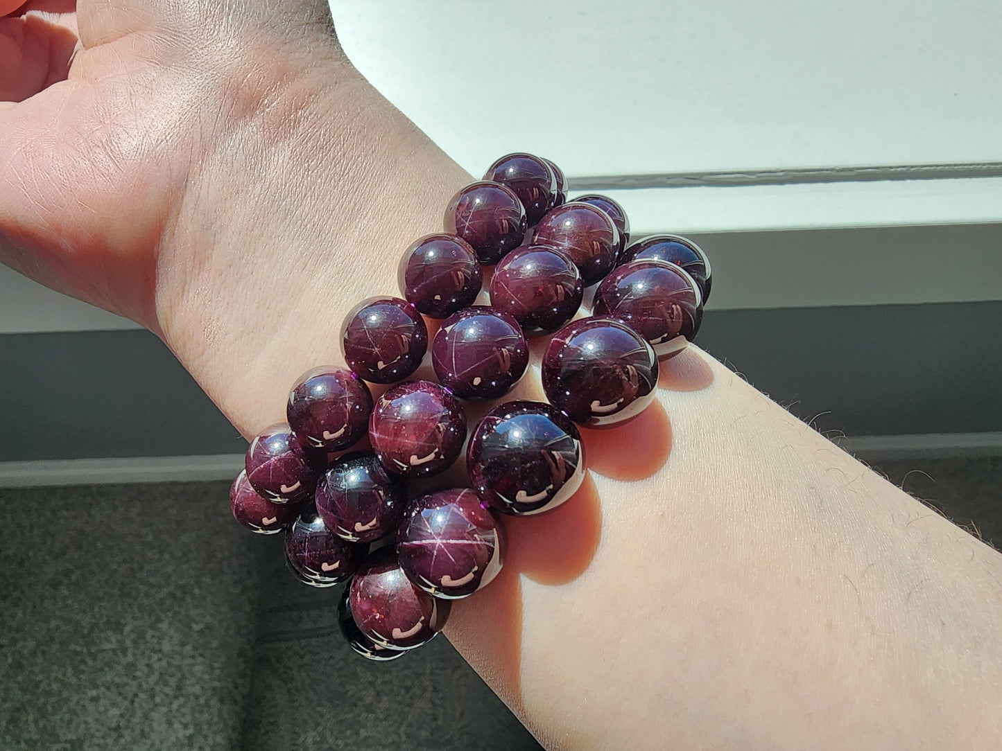 [Bracelet] Stunning Deep Purple Star Garnet 星光石榴石 Bracelet