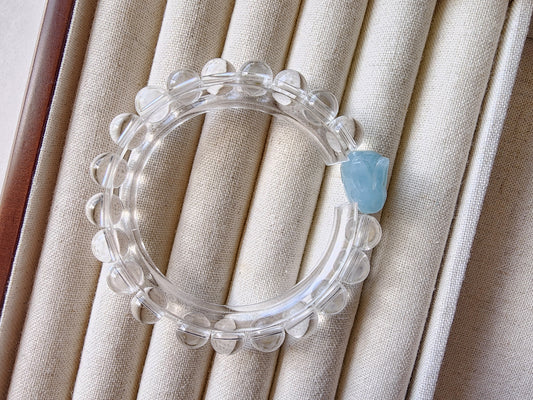 [Bracelet] Handcrafted 8mm Clear Quartz Bracelet with Engraved Aquamarine Rabbit Charm