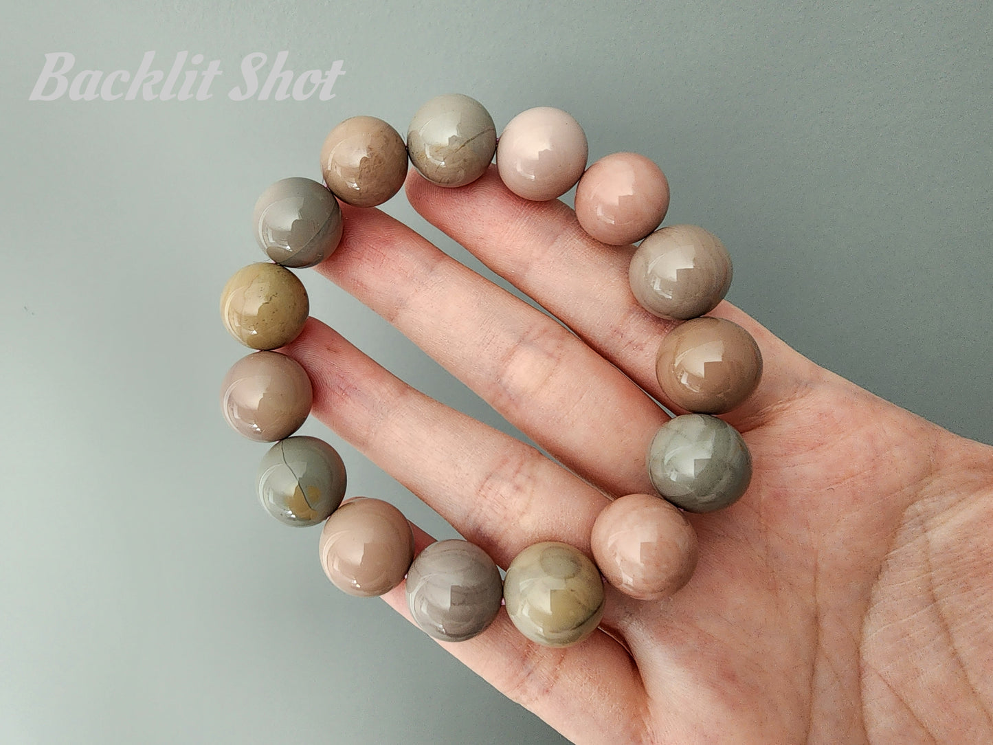 [Bracelet] Exquisite 13mm Alashan Agate Bracelet - Handcrafted Natural Stone Jewelry