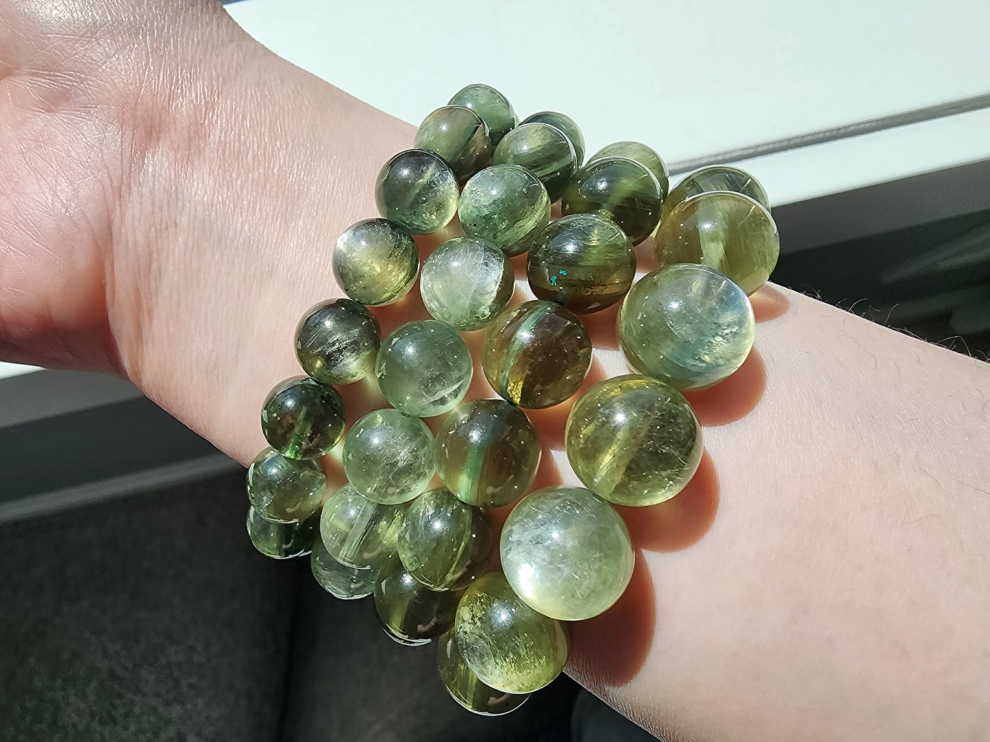 [Bracelet] Elegant Harmony: Handcrafted Green Lithium Mica 绿锂云母 Bead Bracelet